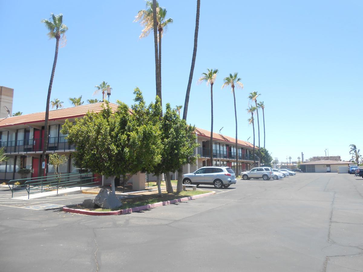 Ramada By Wyndham Mesa Downtown Hotel Exterior photo