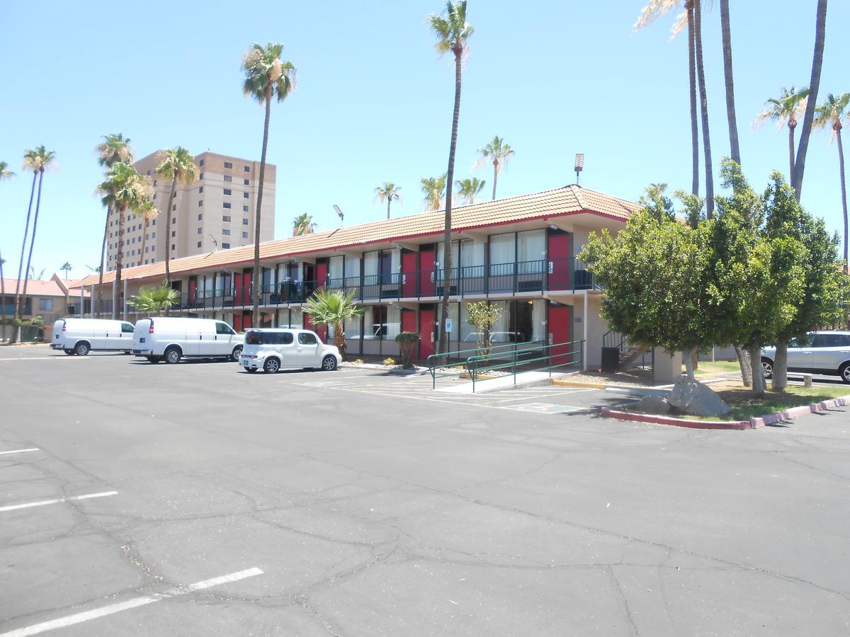 Ramada By Wyndham Mesa Downtown Hotel Exterior photo